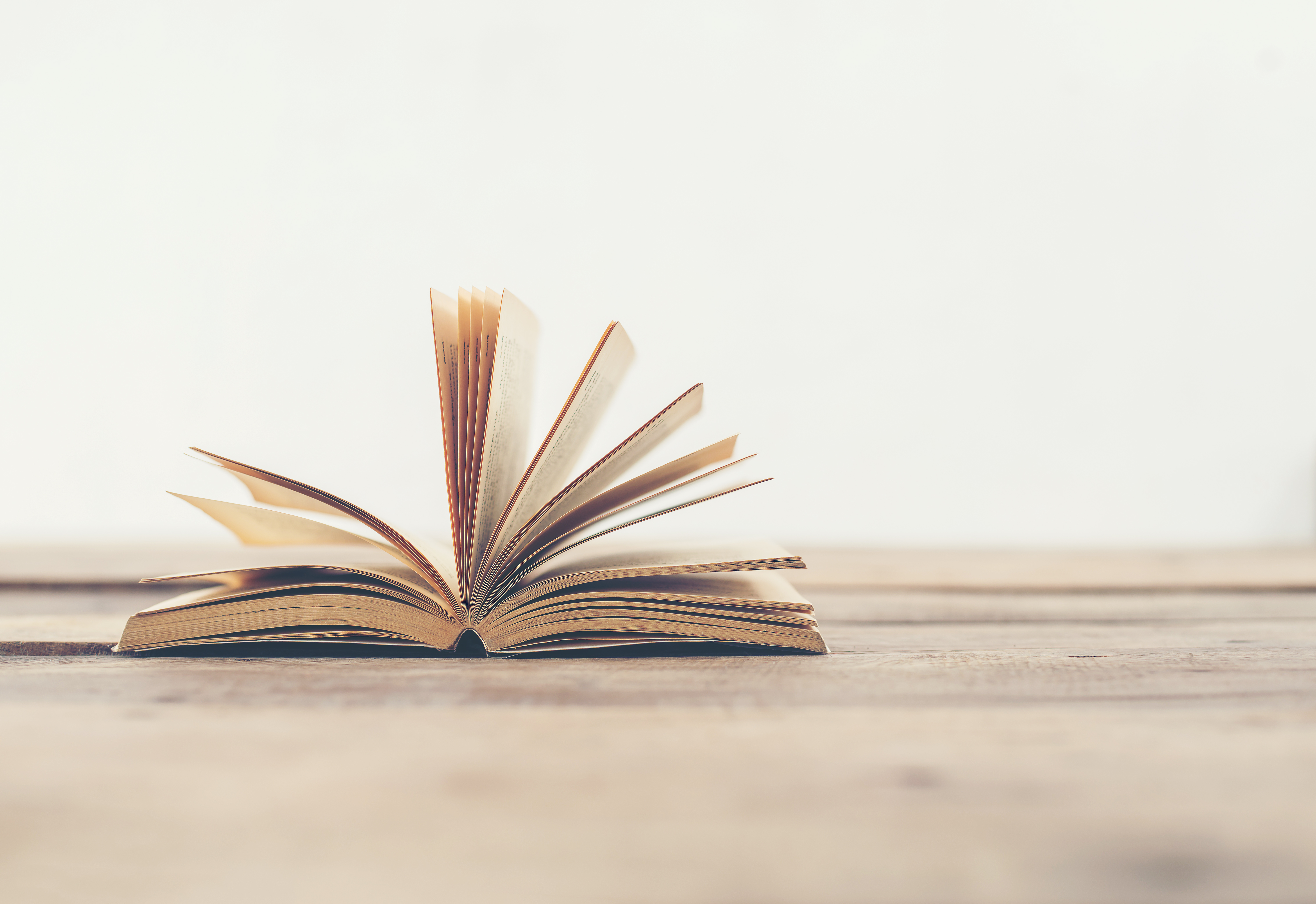 Фон с книгами